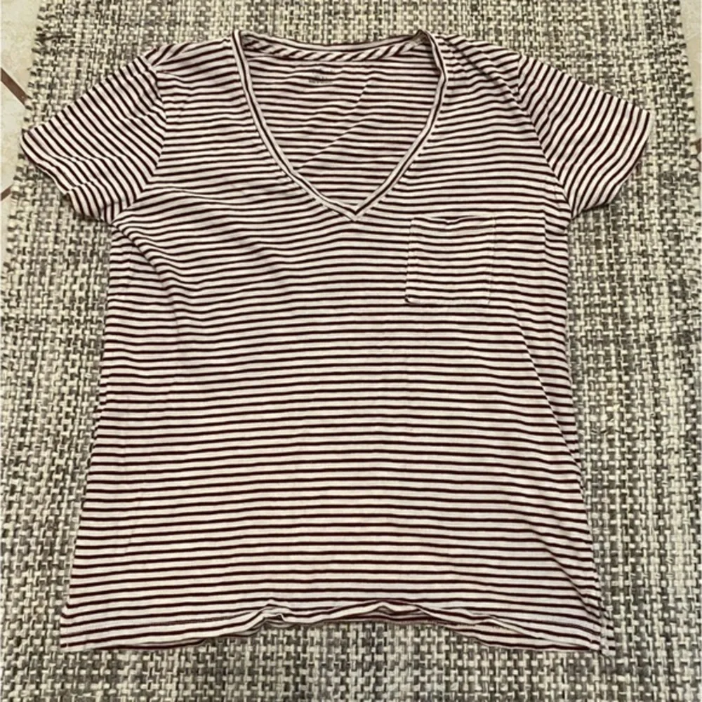 Madewell V-Neck Striped Pocket Tee XS Maroon Stripes - Picture 1 of 6